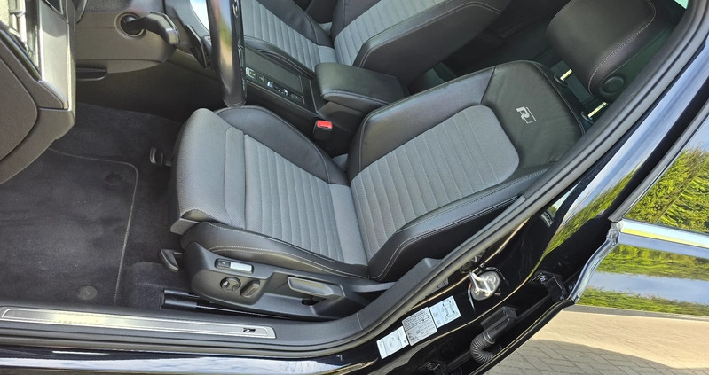Volkswagen Passat cena 105000 przebieg: 135000, rok produkcji 2018 z Koszalin małe 407